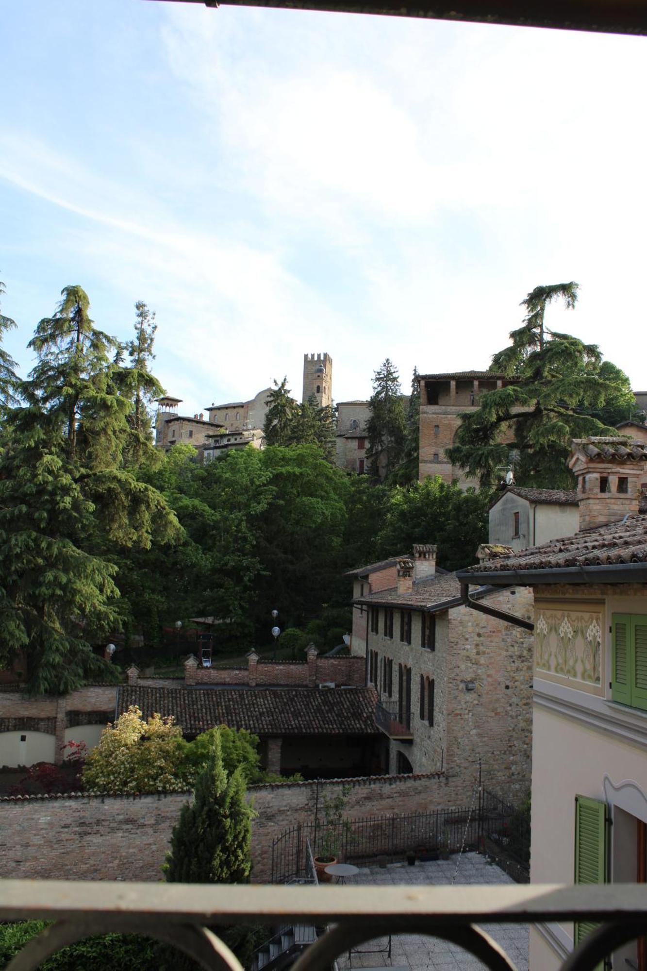 Cora Hotels Leon D'Oro CastellʼArquato المظهر الخارجي الصورة